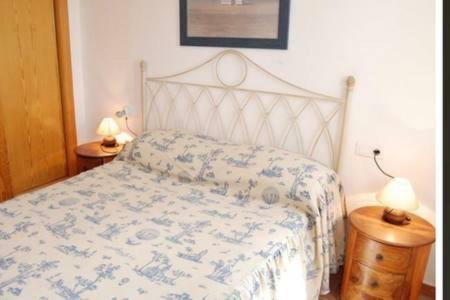 Apartamento En Нерха Екстериор снимка